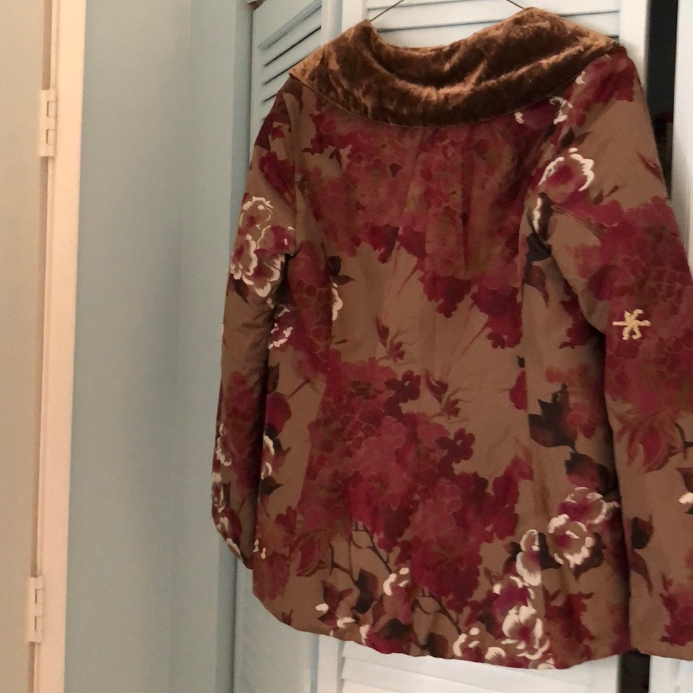 Jacket - Picture 2 of 4